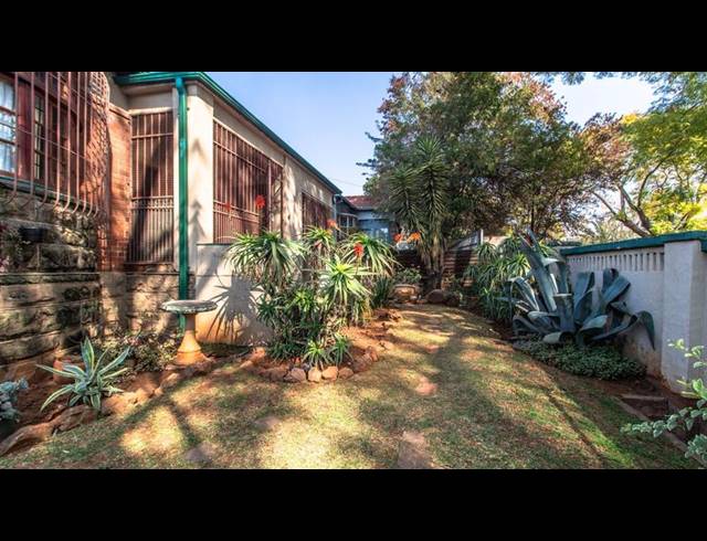 3 BEDROOM HOUSE FOR SALE IN KENSINGTON